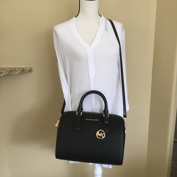 Michael Kors Large Hayes duffle satchel & wallet - Picture 5 of 8